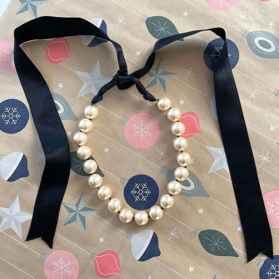 Pearl & Ribbon Choker Necklace