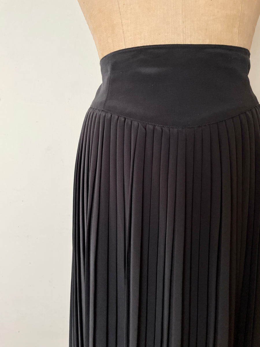 Classic Black Pleated Midi Skirt - Waist 26
