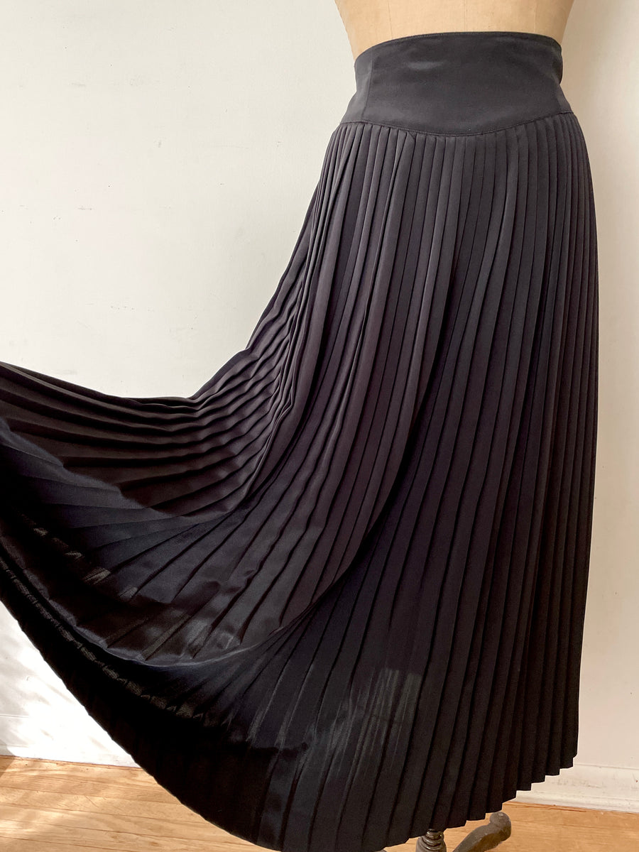 Classic Black Pleated Midi Skirt - Waist 26