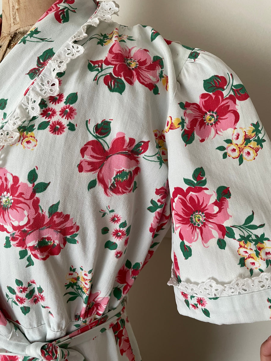 1940's Cotton Rose Print Dressing Gown - Size M