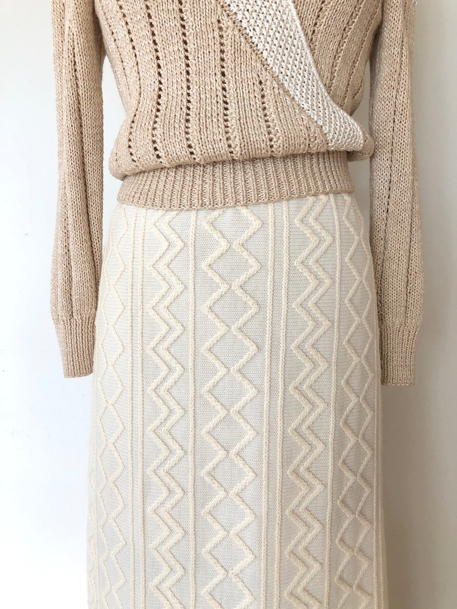 1970's Cream Knit Textured Maxi Skirt - Size M/L