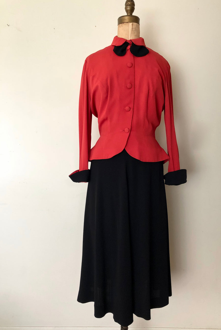 1940's Red & Black Rayon Suit - Size Small