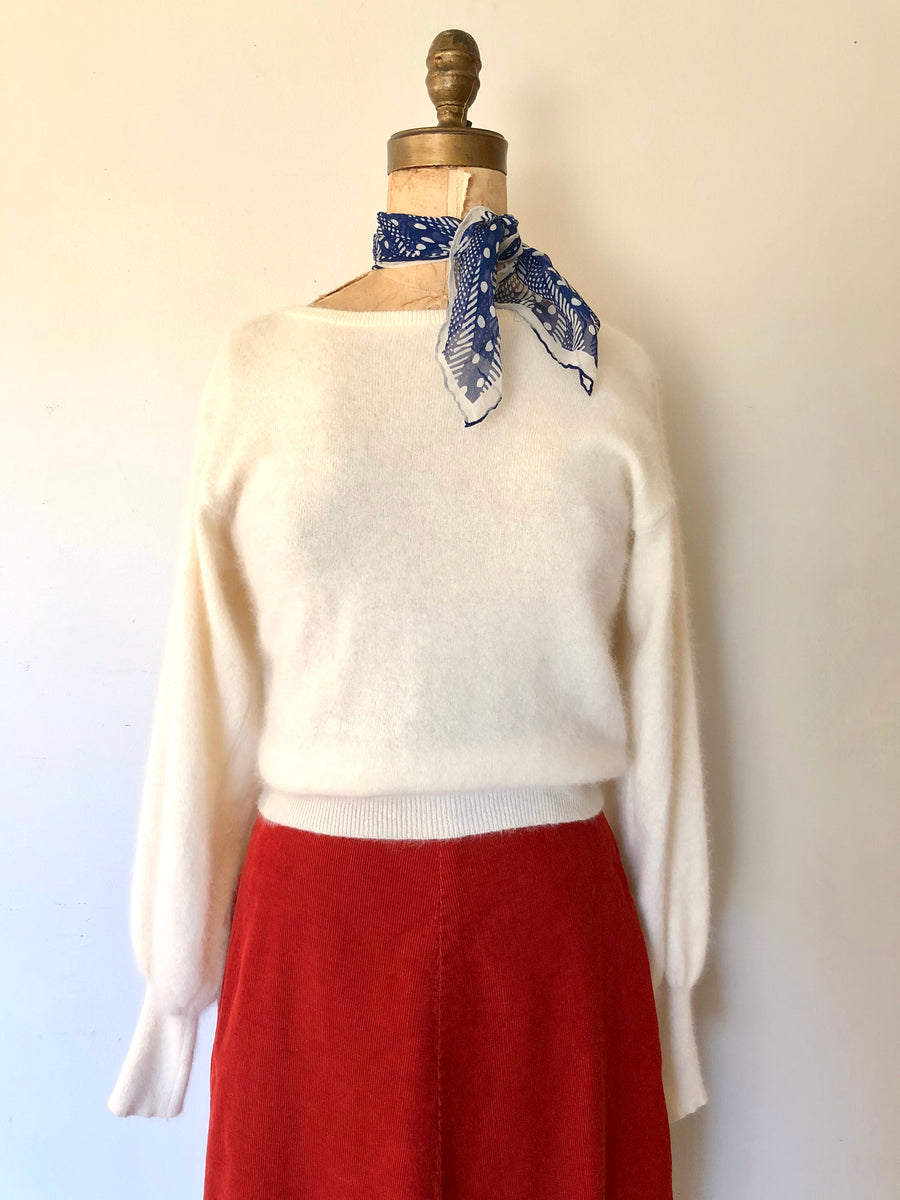 1970's Cream Bishop Sleeve Sweater - Size M