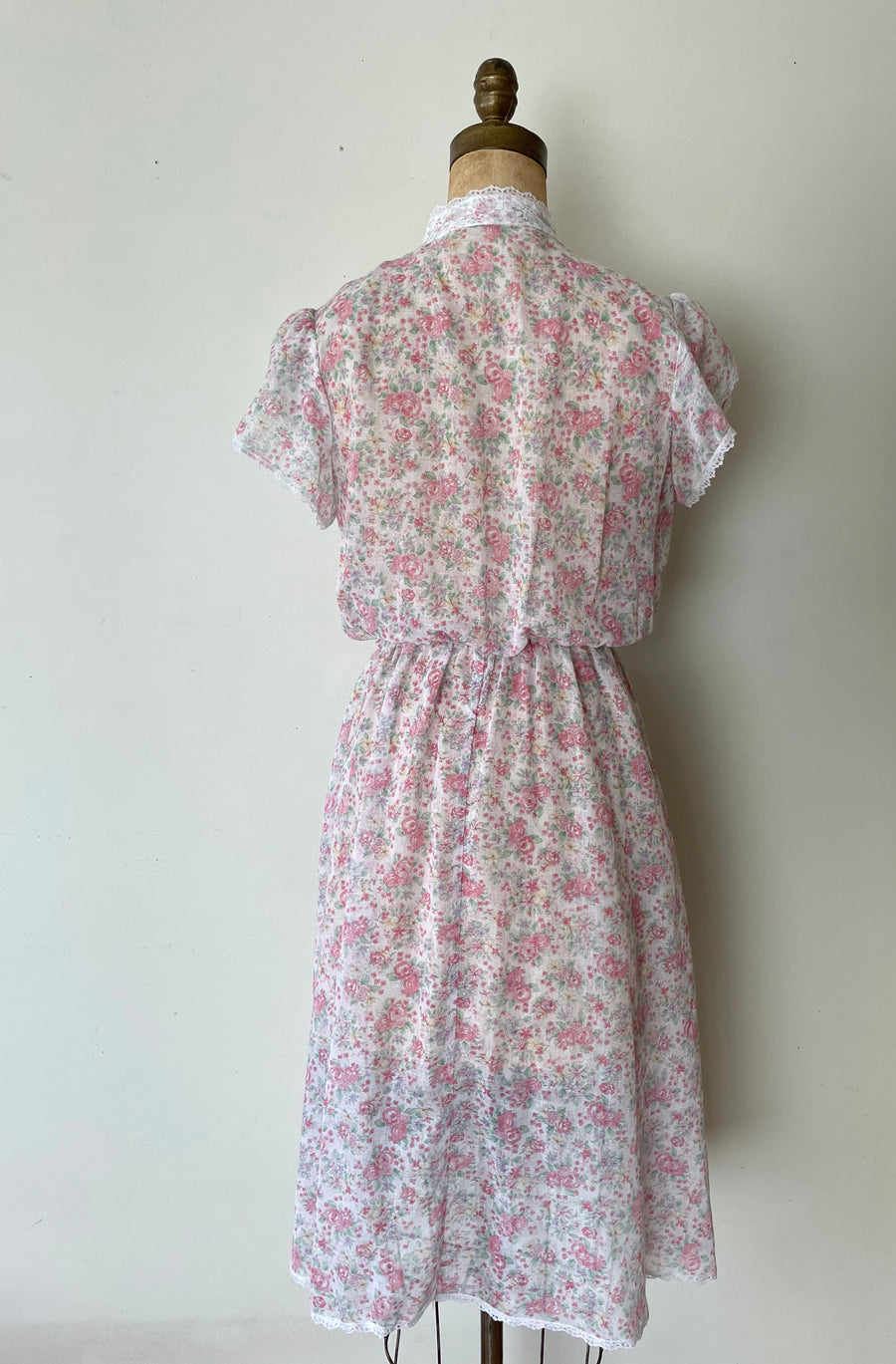 1970's Romantic Floral Dress - Size M