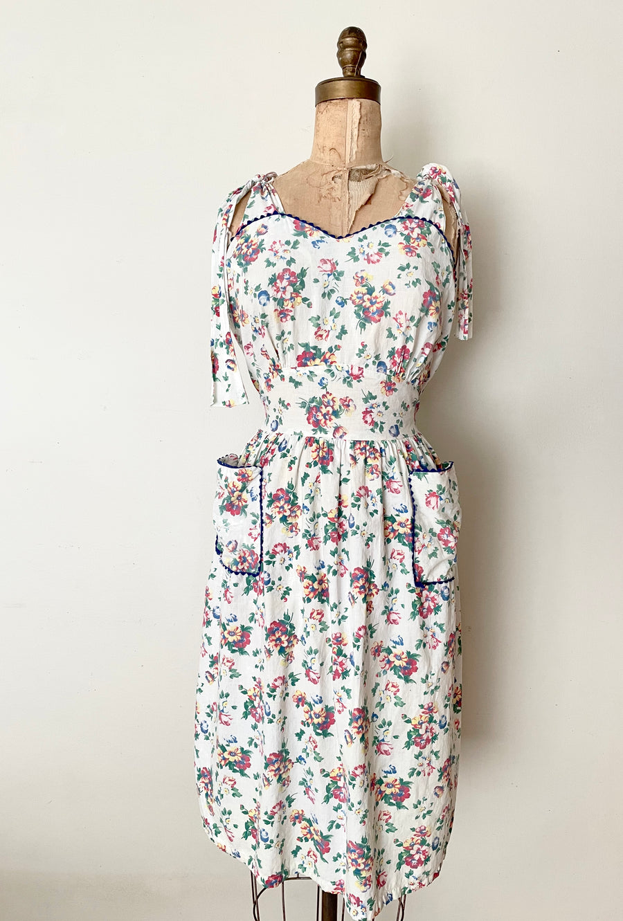 1940's Floral Sundress - Size M (slightly as-is)