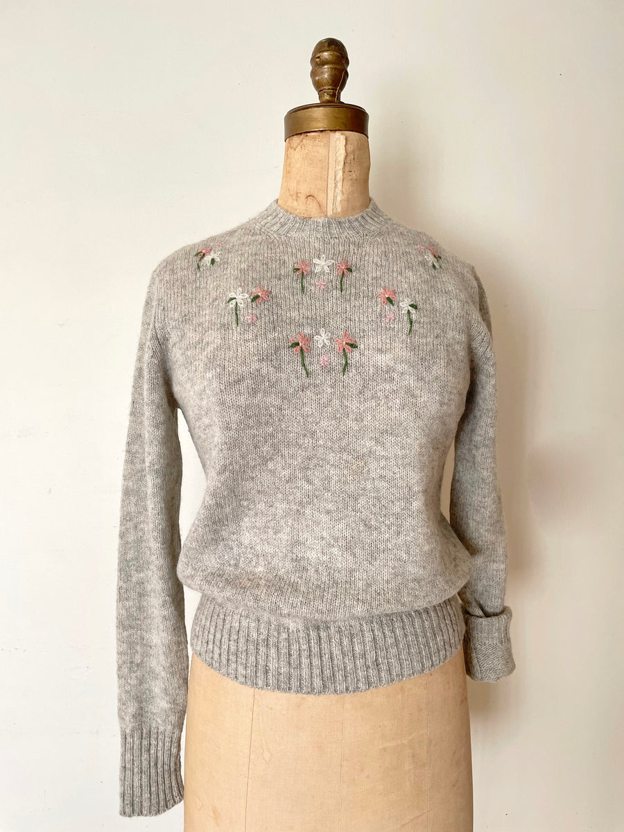 80's Gray Embroidered Sweater - Size M