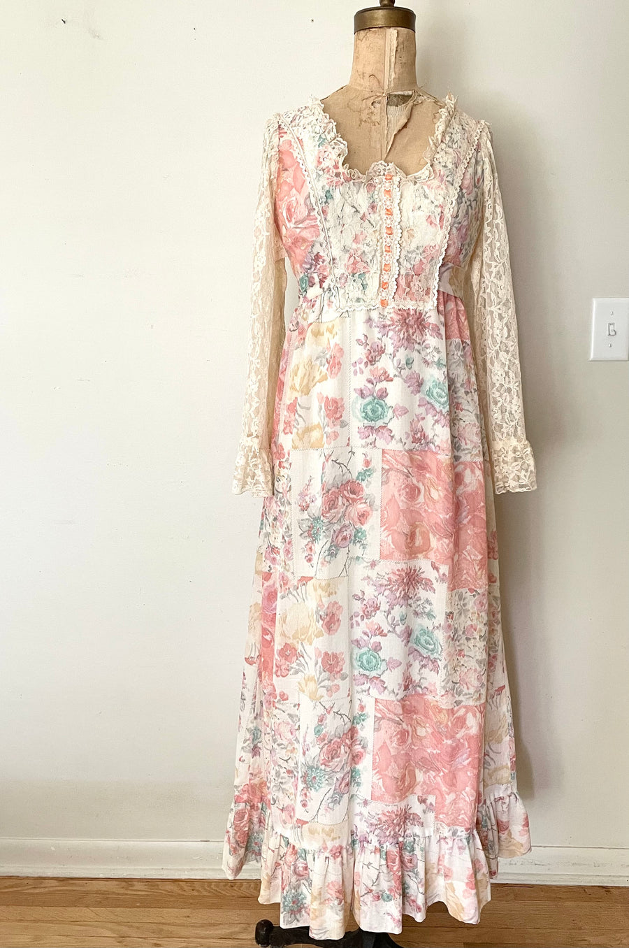 1970’s Gunne Style Floral Maxi Dress - Size Small